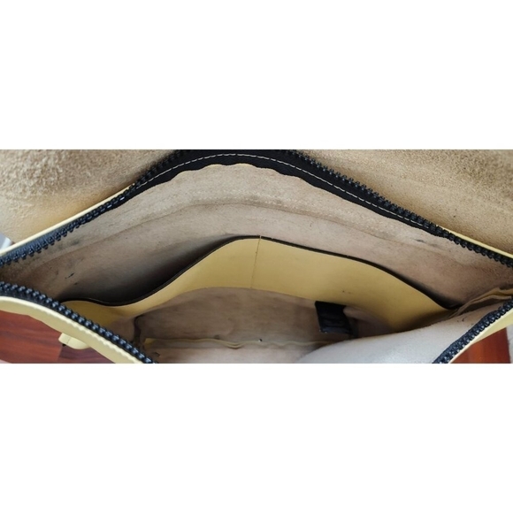 GAG BACKPACK PERA Leather Creamy lemon hue — elegant and versatile